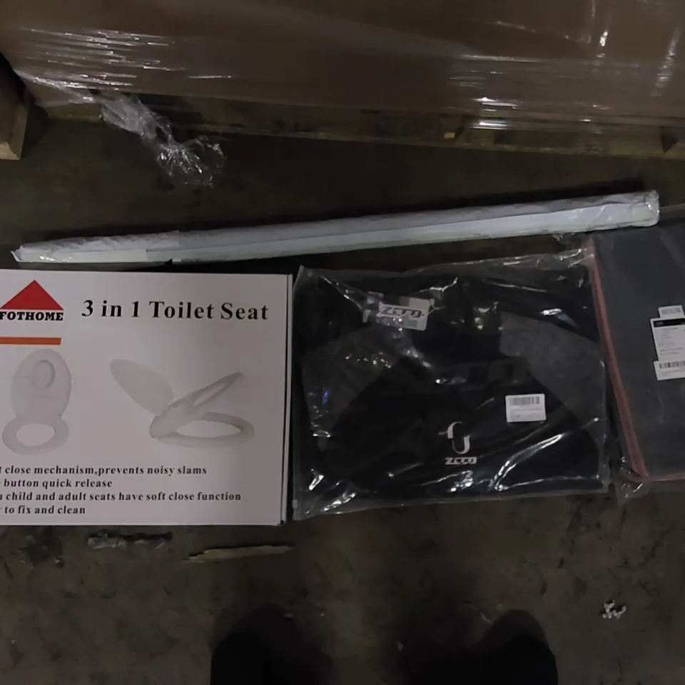 PALLET OF ASSORTED ITEMS INCLUDING: PVC TUBING, CLOTHES STORAGE BAGS, JUMPERS, TOILET SEATS