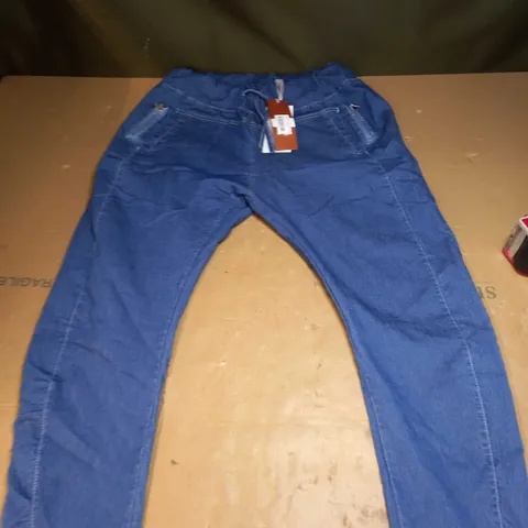 SUZY D JEGGINGS SIZE XL