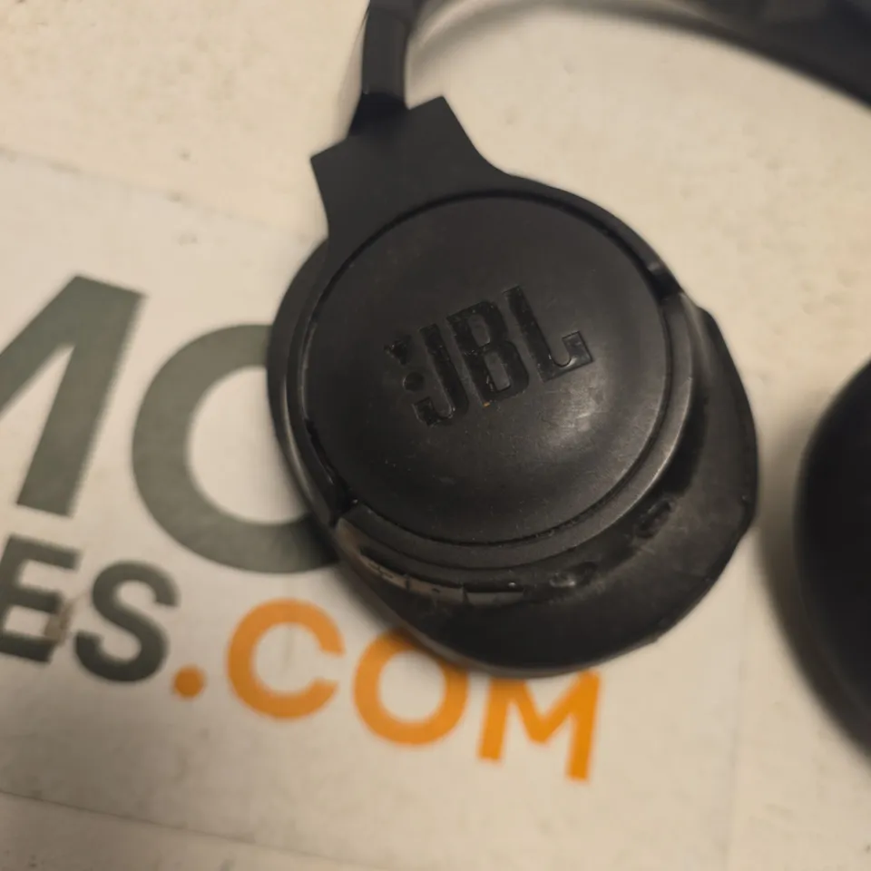 JBL OVER-EAR HEADPHONES – BLACK