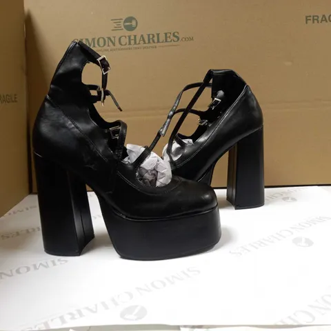 KOI BLACK STATEMENT PLATFORM HEELED SHOES - SIZE 7
