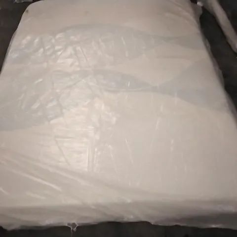 BAGGED SILENTNIGHT 3-ZONE MEMORY FOAM MATTRESS - 135 X 190CM