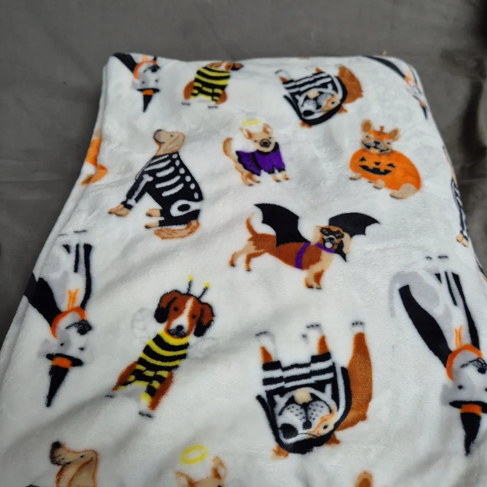 DOG-THEMED FLEECE THROW BLANKET WITH HALLOWEEN PRINTS