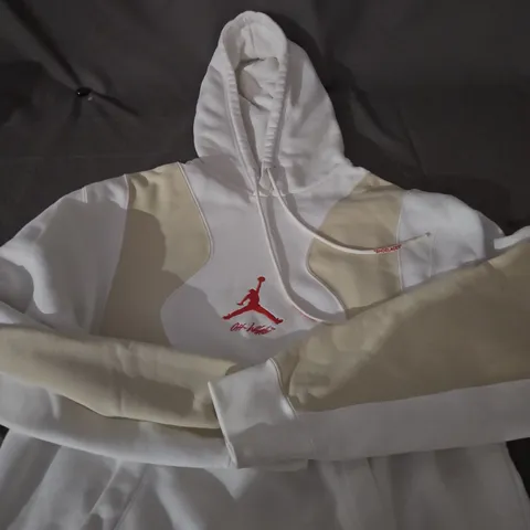 JORDAN OFF-WHITE HOODIE WITH RED LOGO AND BEIGE PANELING – S