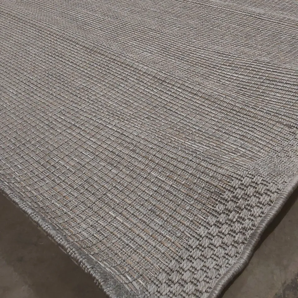 BRAND NEW PACO HOME QUEBEC AREA RUG - BEIGE // SIZE: 200 X 280cm