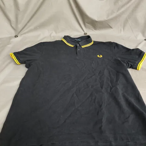 FRED PERRY BLACK POLO TOP SIZE SIZE XXL