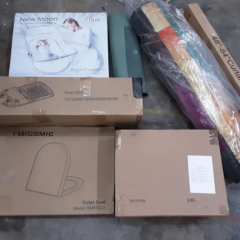 PALLET OF ASSORTED PRODUCTS INCLUDING STOREMIC TOILET SEAT, NEW MOON TRAVEL BASSINET AND CO SLEEPER, 48"-84" CURTAIN ROD, BIRD SCARER KITE, AMAGABELI GARDEN&HOME HOT-DIPPED GALVANIZED HARDWARE CLOTH