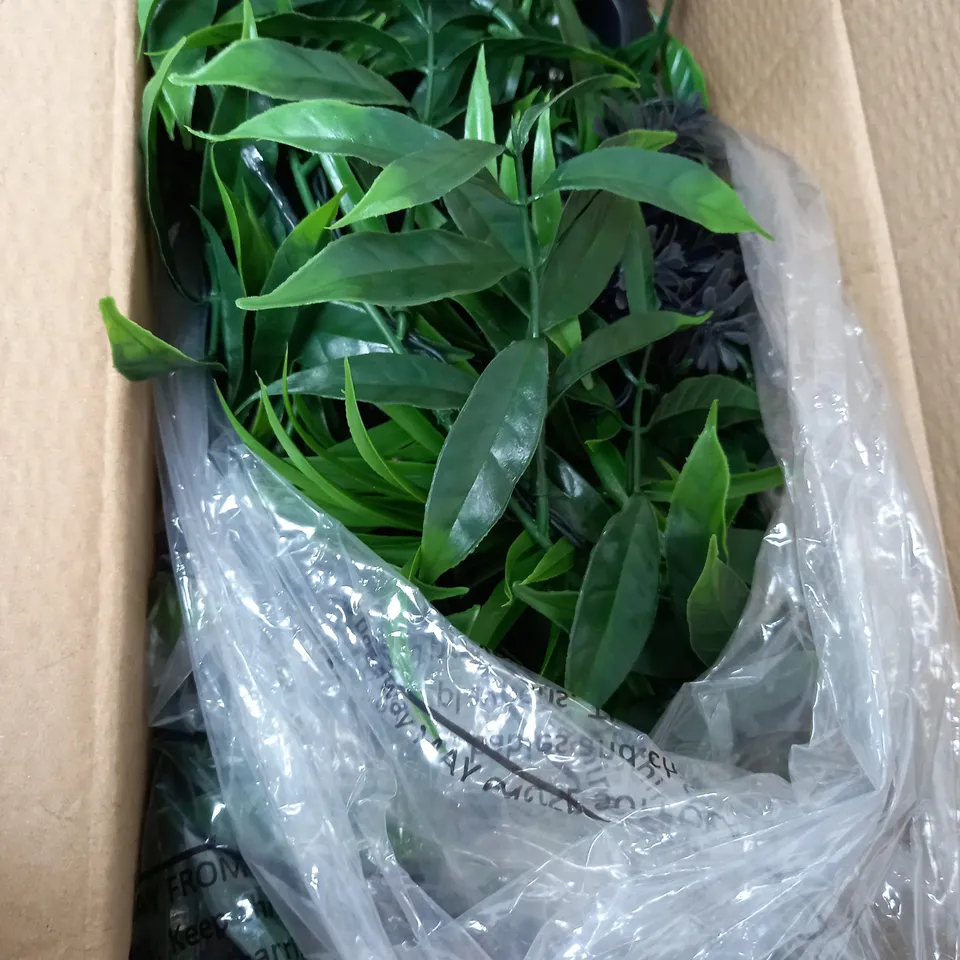 BUNDLEBERRY BY AMANDA HOLDEN PRE-LIT TROPICAL WINDOW BOX