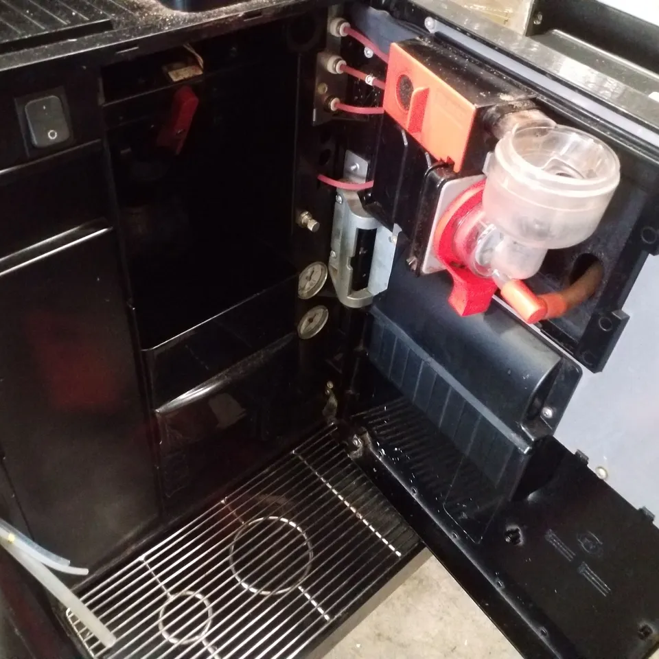 FRANKE A600 COFFEE MACHINE WITH FRIDGE