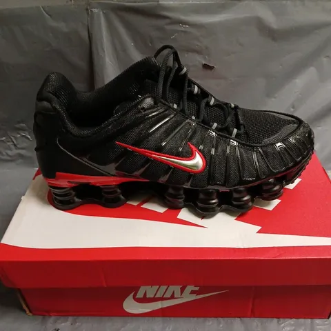 BOXED PAIR OF NIKE SHOX TL TRAINERS - 7