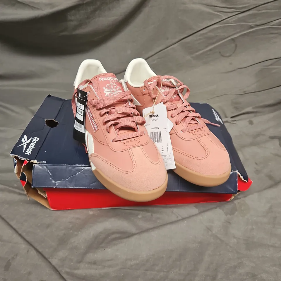 PAIR OF REEBOK CAMPIO XT UNISEX TRAINERS IN PINK SIZE 7