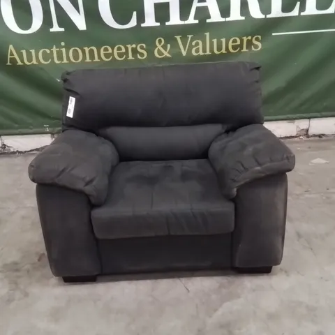 QUALITY DESIGNER BLACK FABRIC UPHOLSTERED ARMCHAIR