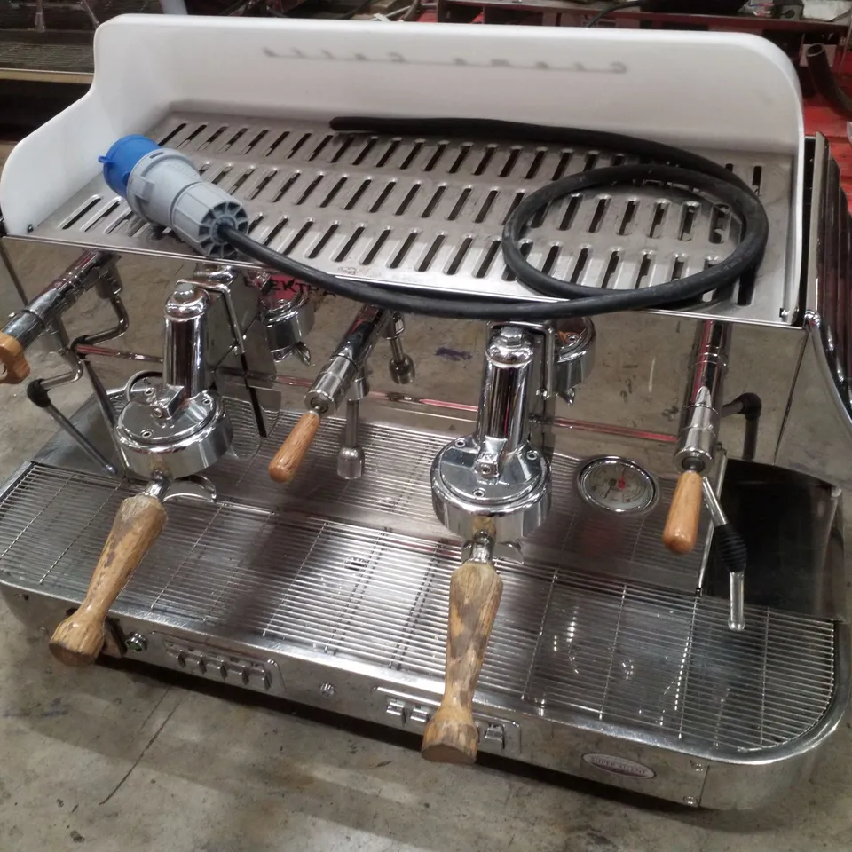 ELEKTRA BARLUME 2-GROUP COFFEE MACHINE