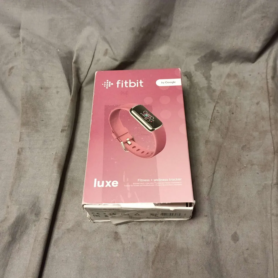 FITBIT LUXE BOXED