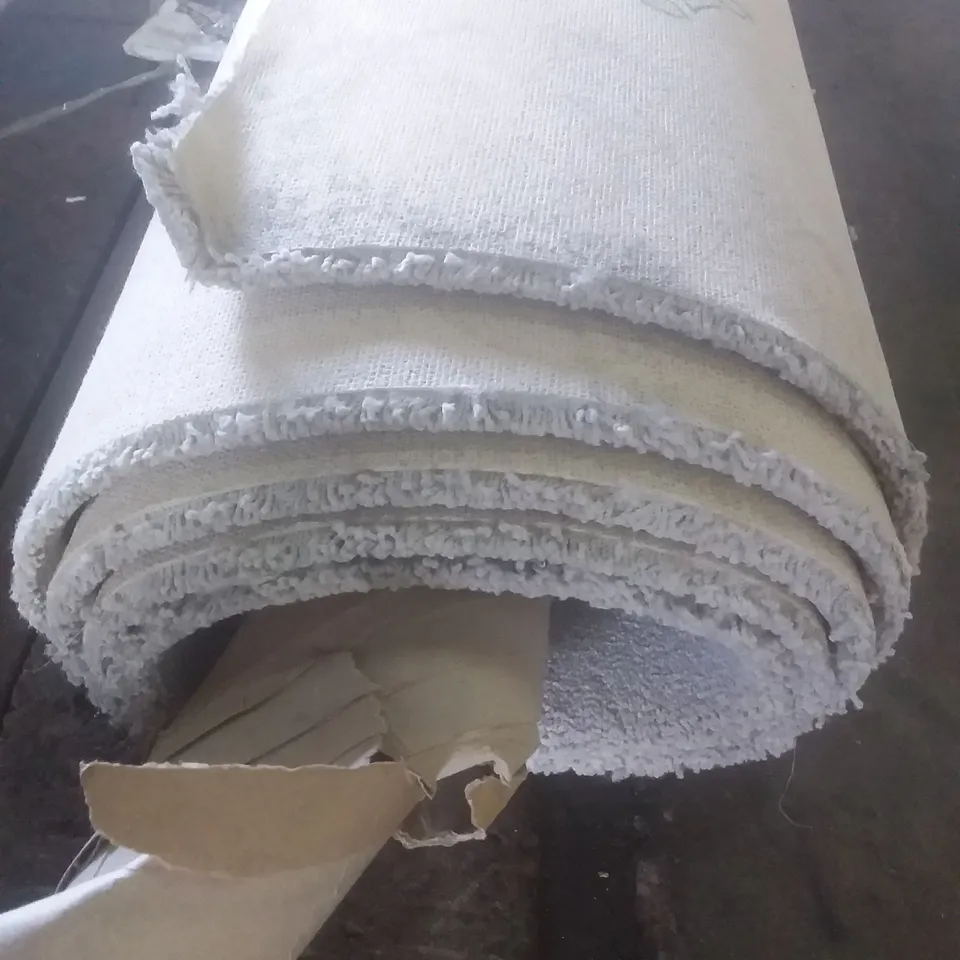 ROLL OF QUALITY ULTIMATE IMPRESSIONS HIGHLIFE CARPET APPROXIMATELY 5X3.8M