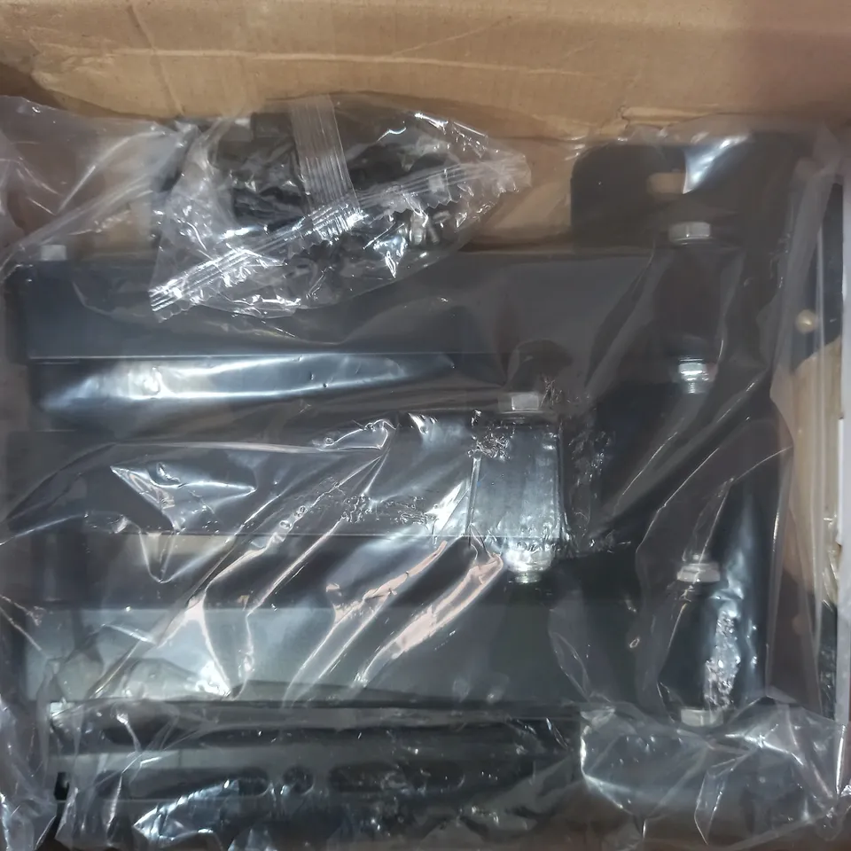 BOXED HOME DESIGN UNIVERSAL PLASMA/LCD WALL MOUNT