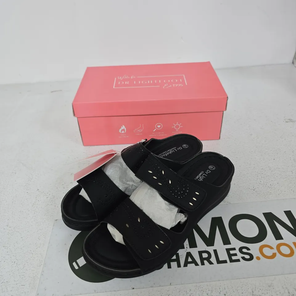 DR LIGHTFOOT WIDE FIT SANDALS – BLACK, UK 7