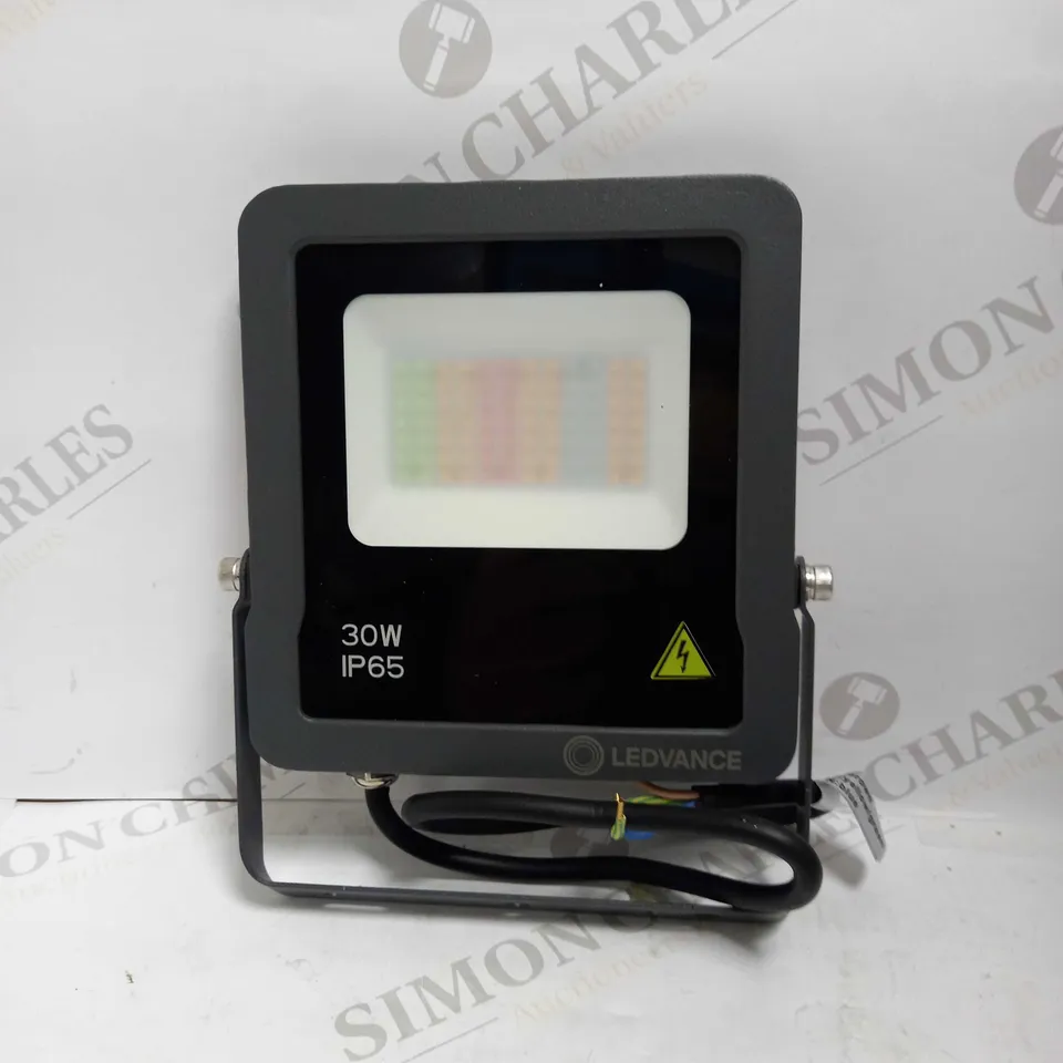 LEDVANCE SMART LEDOUTDOOR LUMINAIRE