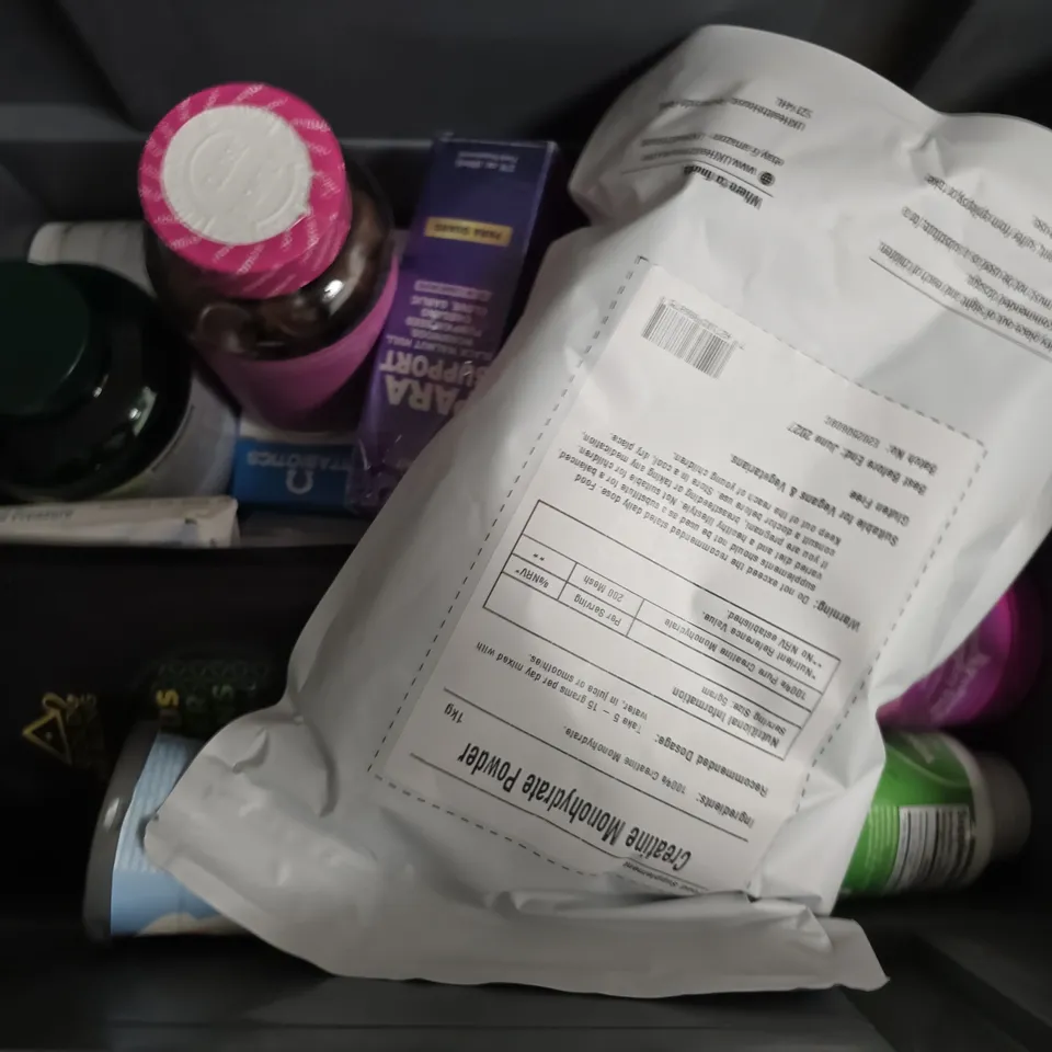 APPROXIMATELY 15 ASSORTED VITAMIN/HEALTH AID PRODUCTS TO INCLUDE UKHEALTHHOUSE CREATINE, WELLGARD SHILAJIT GUMMIES, EVENING PRIMROSE OIL, ETC - COLLECTION ONLY