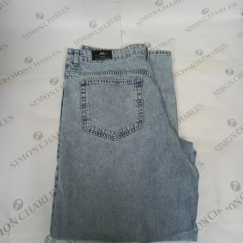 DIVIDED LOW WAIST PALE BLUE DENIM JEANS SIZE 18