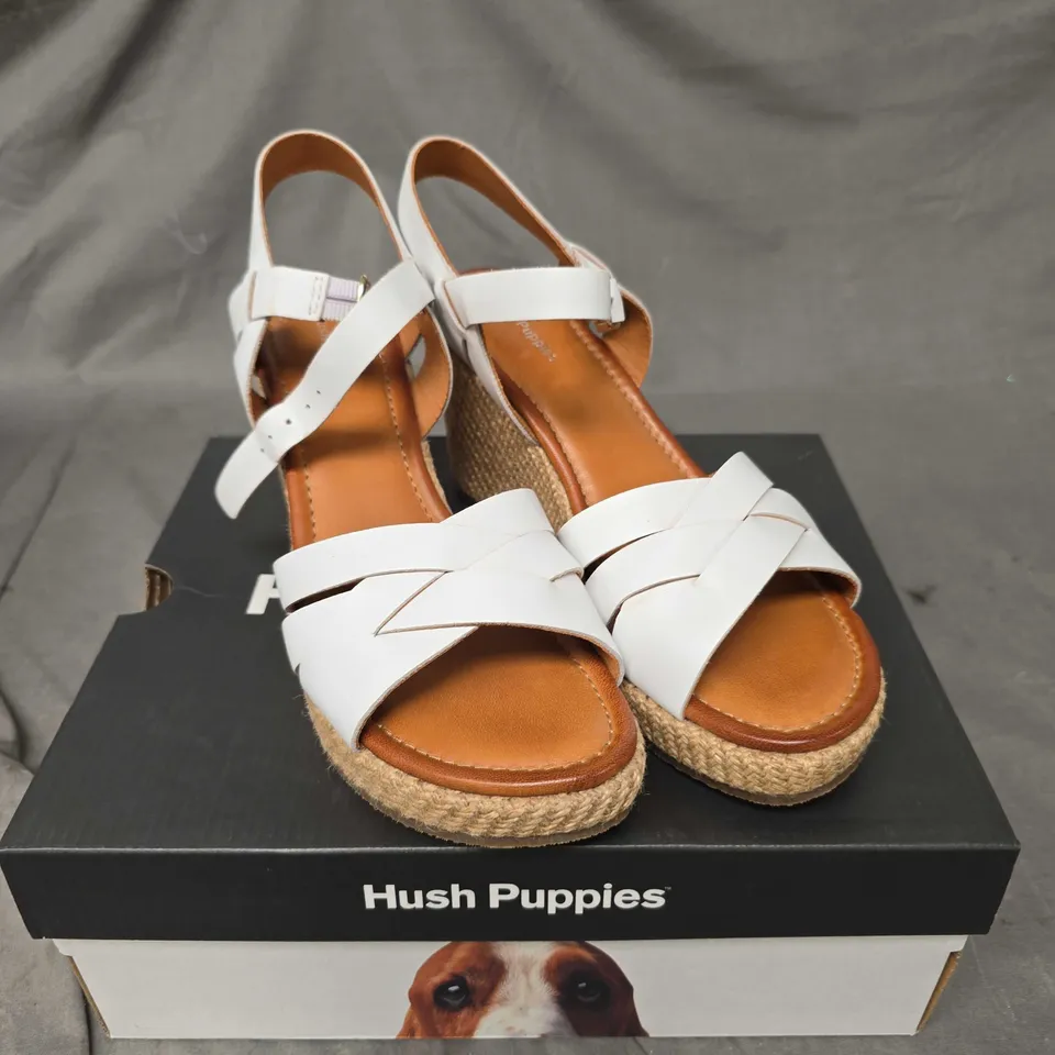 BOXED HUSH PUPPIES PHOEBE WEDGE SANDALS - 6
