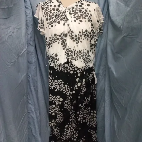 LIPSY LONDON MONO SPOT PRINT DRESS IN BLACK/WHITE - UK 18