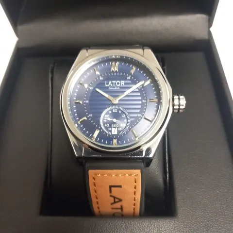 MENβS LATOR CALIBRE L007 SUB DIAL WATCH β LEATHER/RUBBER HYBRID STRAP β BLUE DIAL - 40MM CASE β L007 MOVEMENT