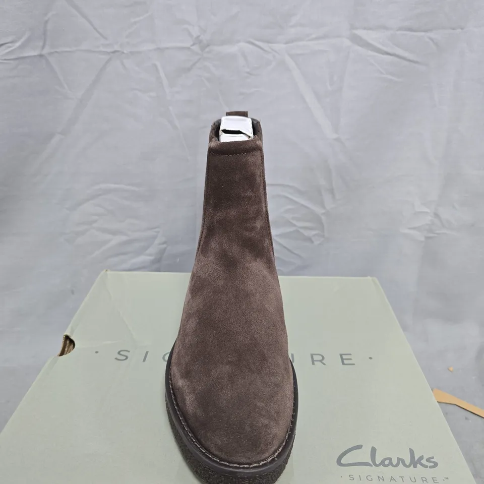 CLARKS SIGNATURE CHELSEA BOOTS – BROWN SUEDE, MEN'S - UK SIZE 6