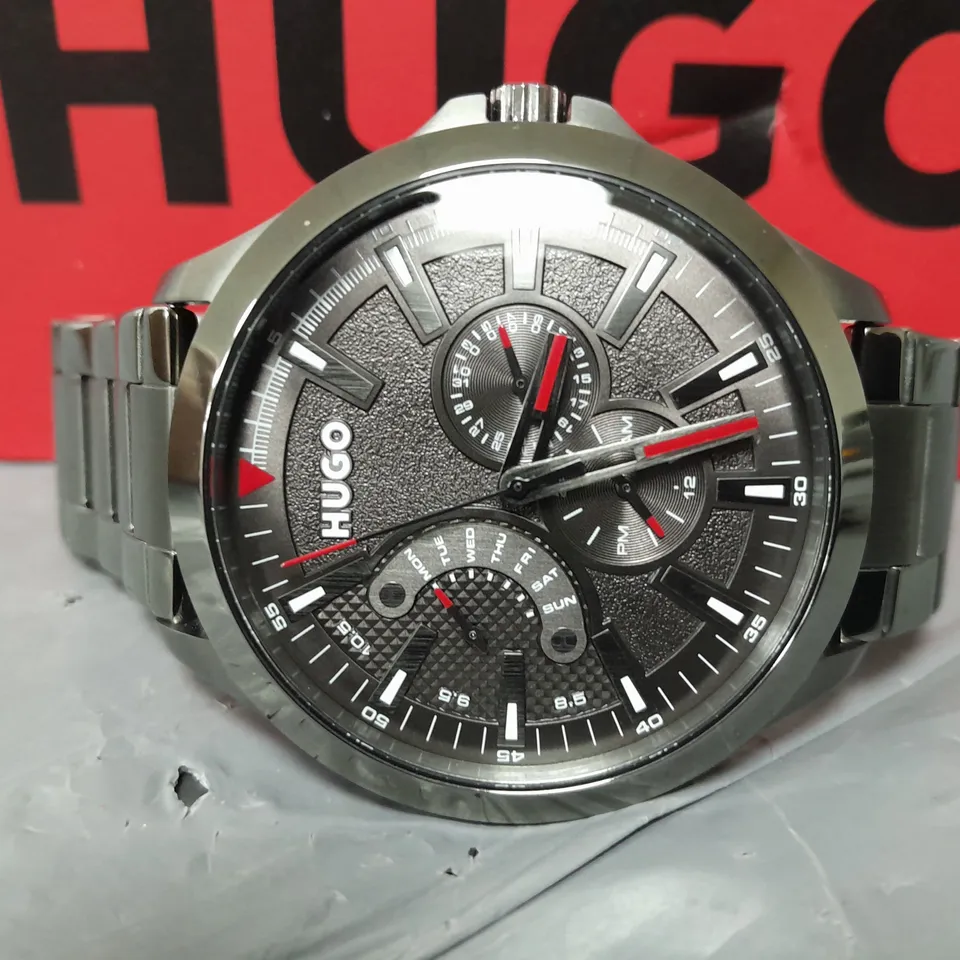 BOXED HUGO GENTS LEAP GREY IP BRACELET WATCH RRP £219