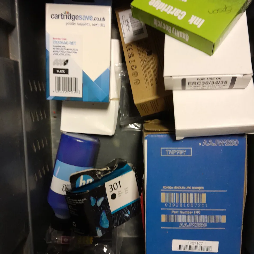 APPROXIMATELY 20 ASSORTED PRINTER INK CARTRIDGES TO INCLUDE HP 305, CANON 40, EPSON BLACK ETC 