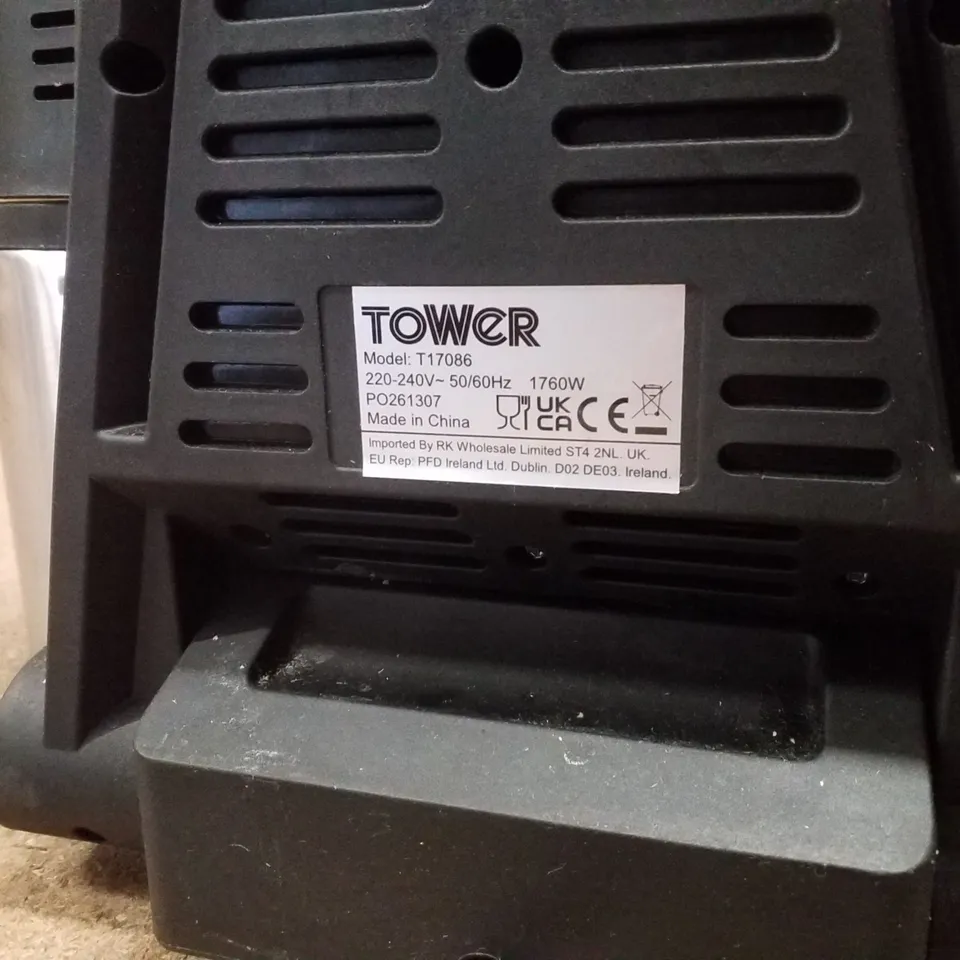 BOXED TOWER 5-IN-1 AIR FRYER & SMOKELESS GRILL