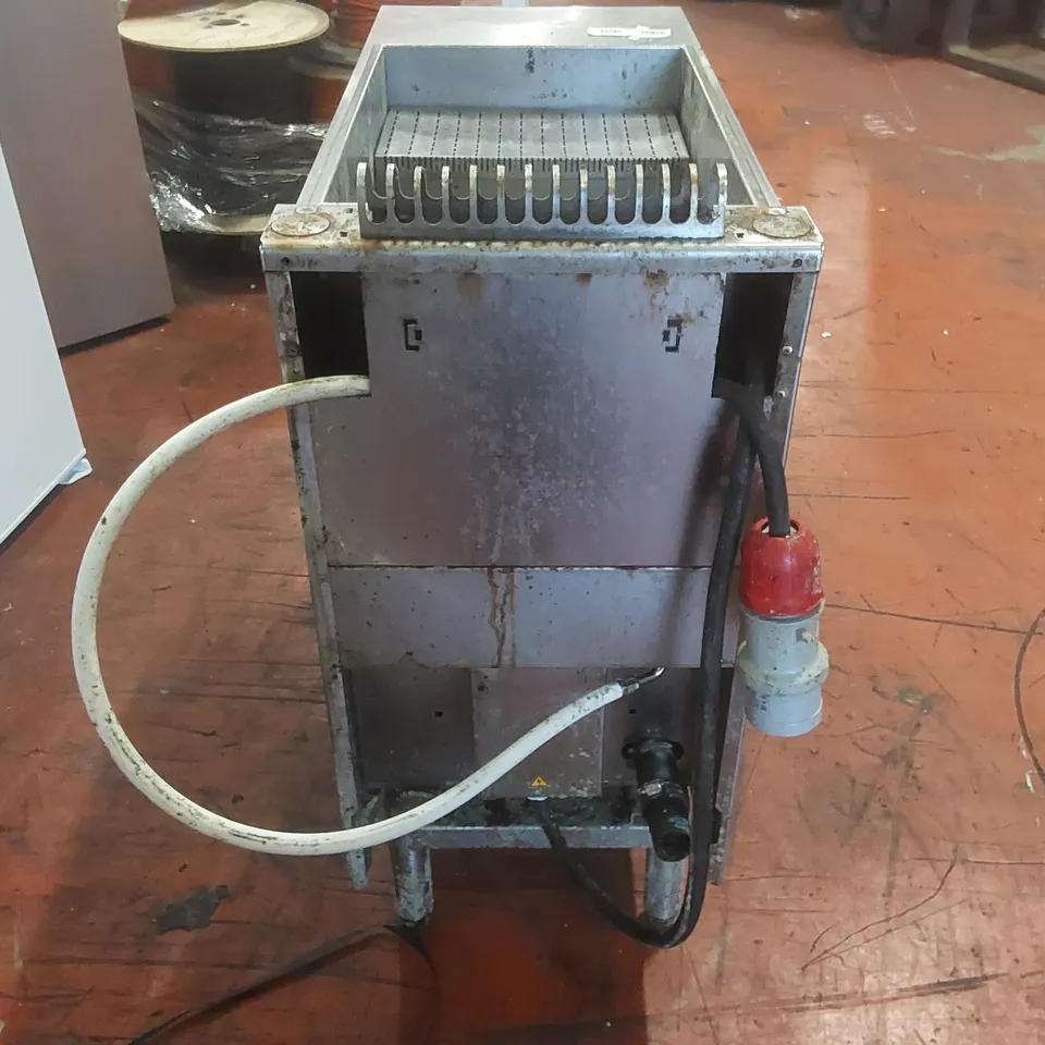 BONNET COMMERCIAL ELECTRIC DEEP FRYER