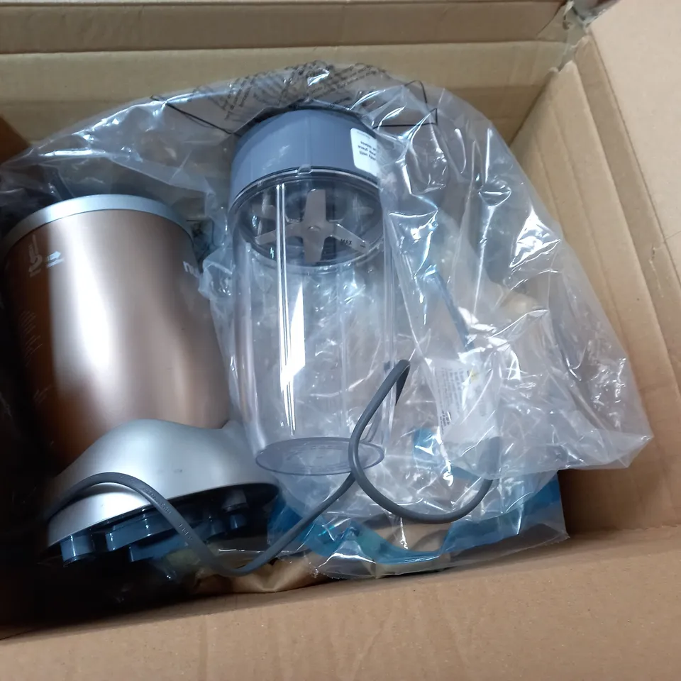 NUTRIBULLET 900W BLENDER CHAMPAGNE MULTI-FUNCTION SMOOTHIE MAKER