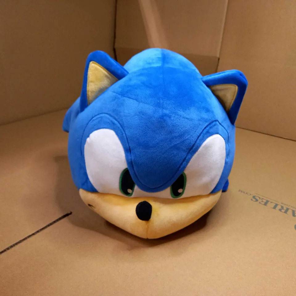 SONIC THE HEDGEHOG PLUSH