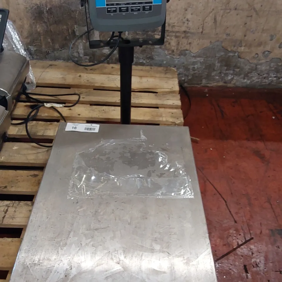 HERBERT BPS 700 SERIES SCALES WITH STAINLESS STEEL WEIGHING PLATFORM