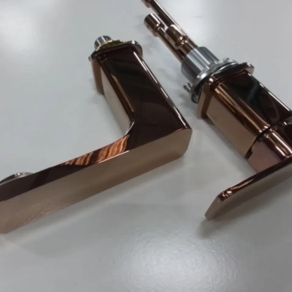 BOXED AS NEW CALYPSO RIALTO BATH TAP IN ROSE GOLD 