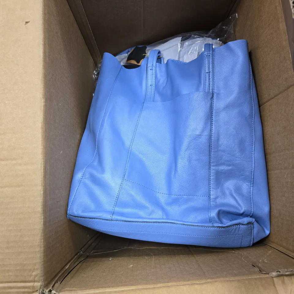 BOX OF APPROXIMATELY 5 X LIGHT BLUE LEATHER TOTE BAG