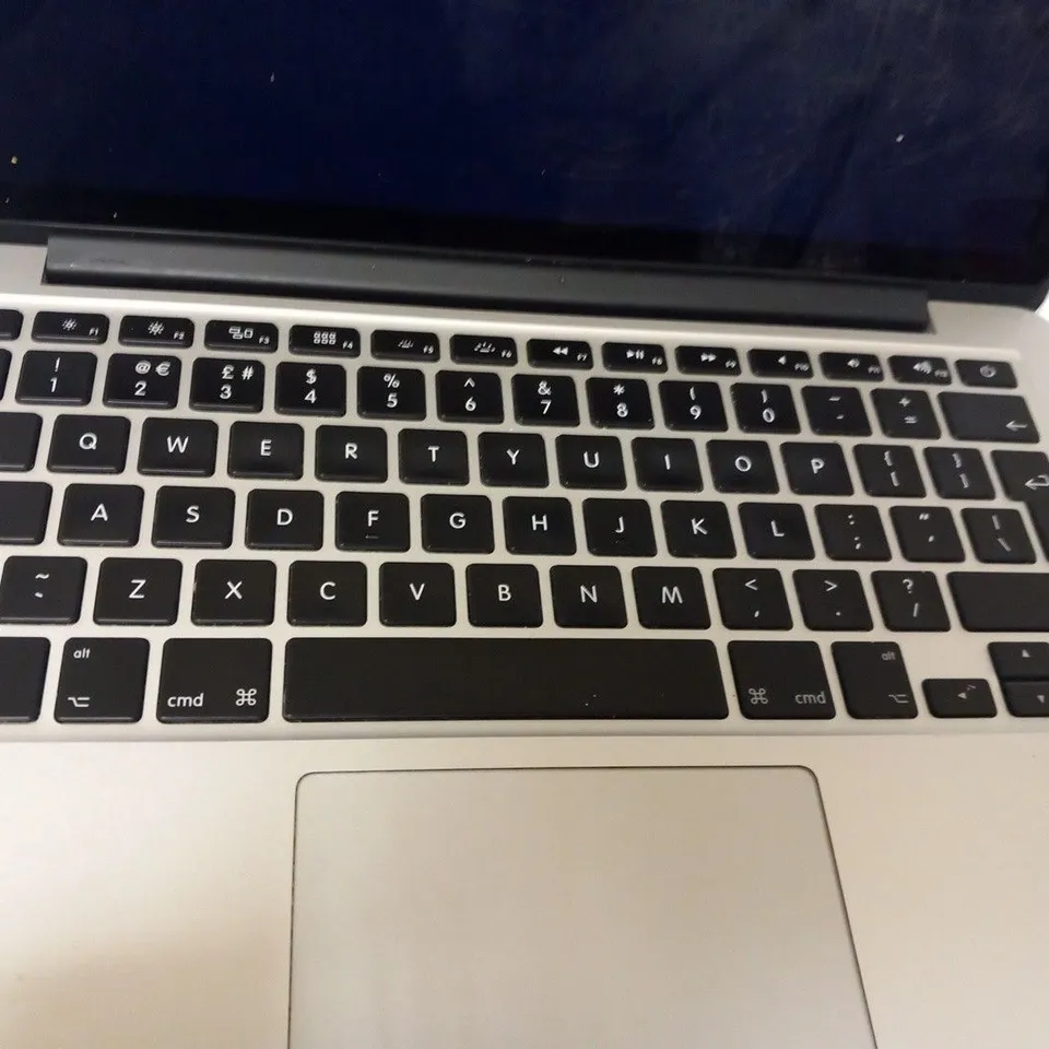 APPLE MACBOOK PRO (A1502 EARLY 2015)