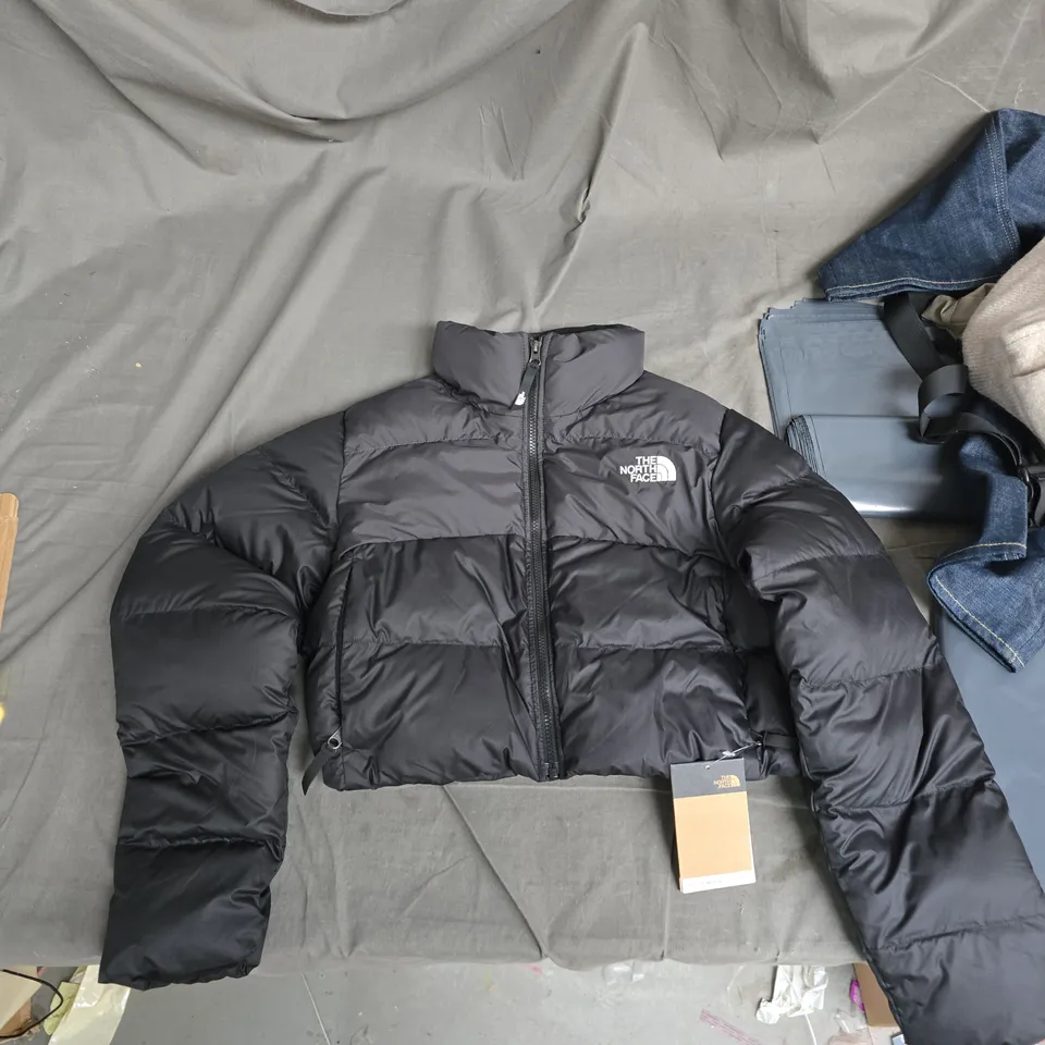 THE NORTH FACE WOMEN'S BLACK PUFFER JACKET – SIZE M
