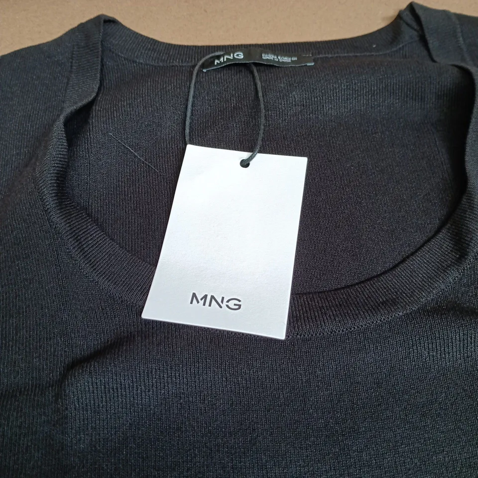 MANGO SMALL SLEEVELESS BLACK TOP TAGGED