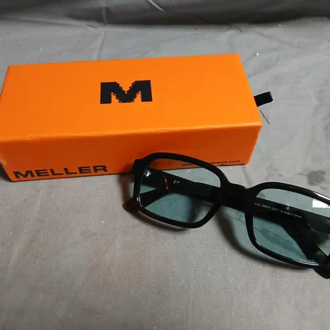 MELLER EYEWEAR BLACK FRAME GLASSES – BOXED