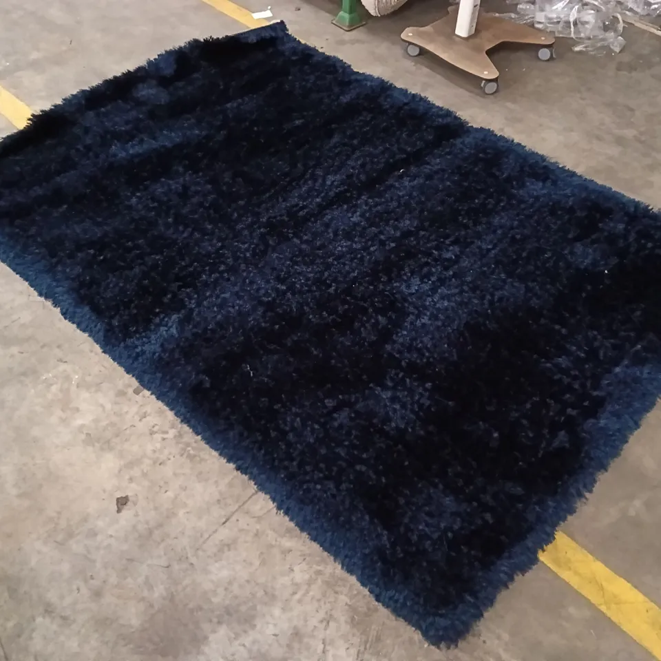QUALITY DESIGNER AREA RUG - APPROXIMATELY 230CM X 165CM