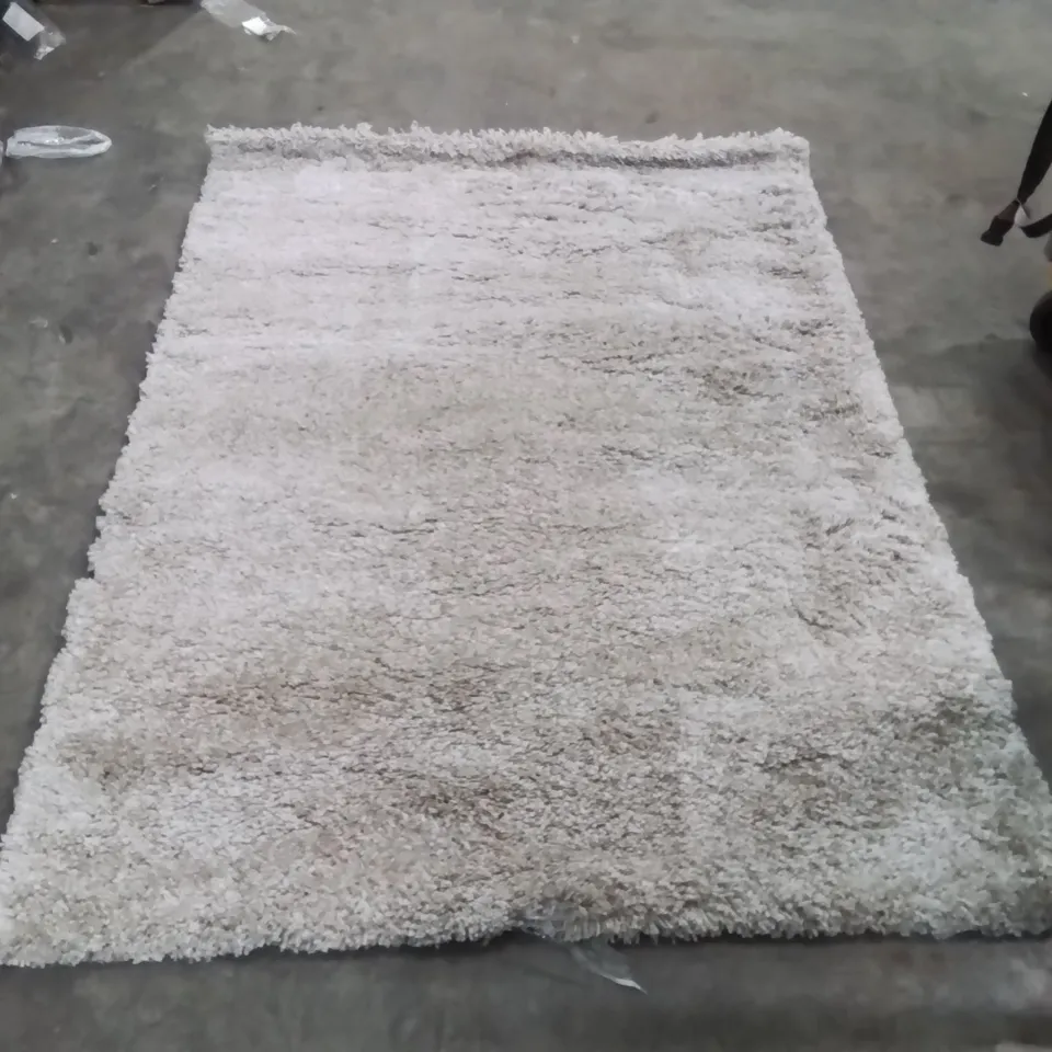 QUALITY DESIGNER AREA RUG - APPROXIMATELY 180X130CM