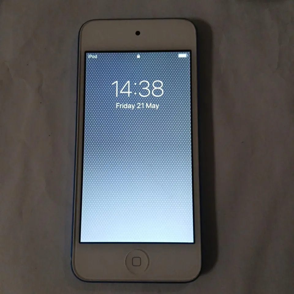 APPLE IPOD TOUCH – BLUE