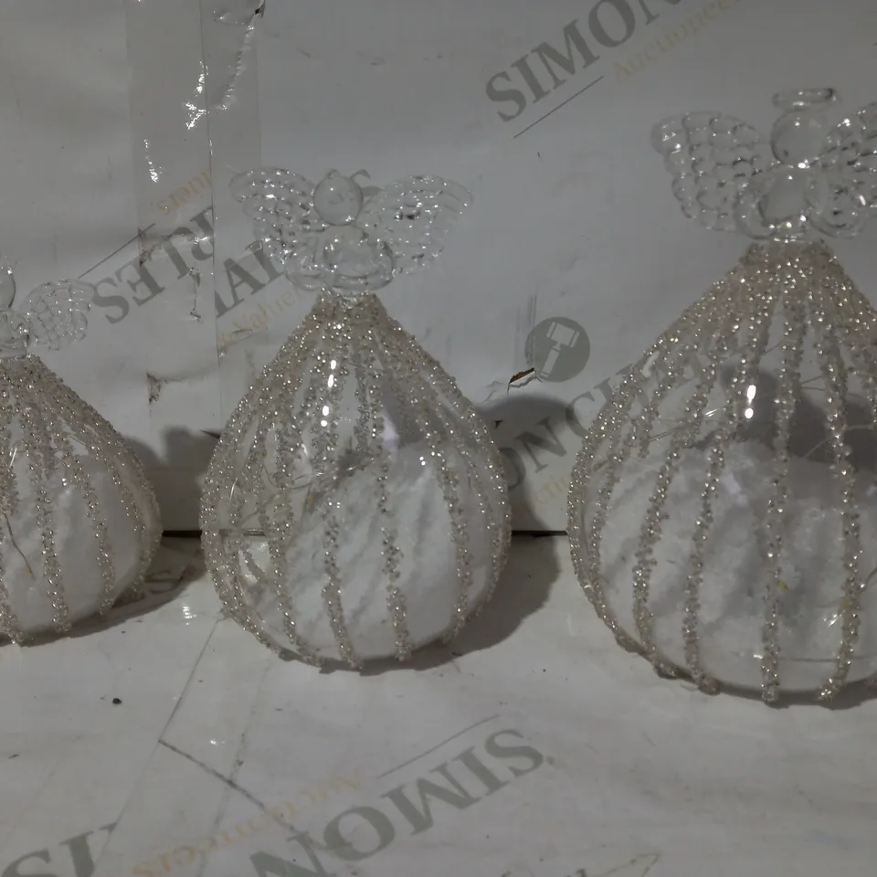JULIEN MACDONALD SET 3 PRELIT GLASS ANGELS 