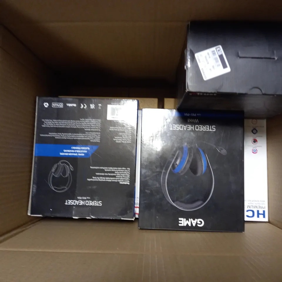 APPROXIMATELY 8 ASSORTED BOXED HEADSETS/HEADPHONES TO INCLUDE STEALTH, GAME, JUICE, ETC