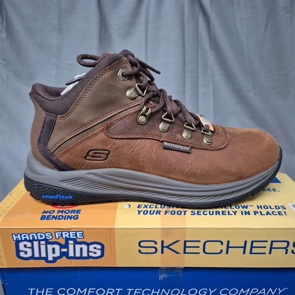 BOXED SKECHERS HANDS FREE SLIP INS BROWN BOOTS - UK 8 