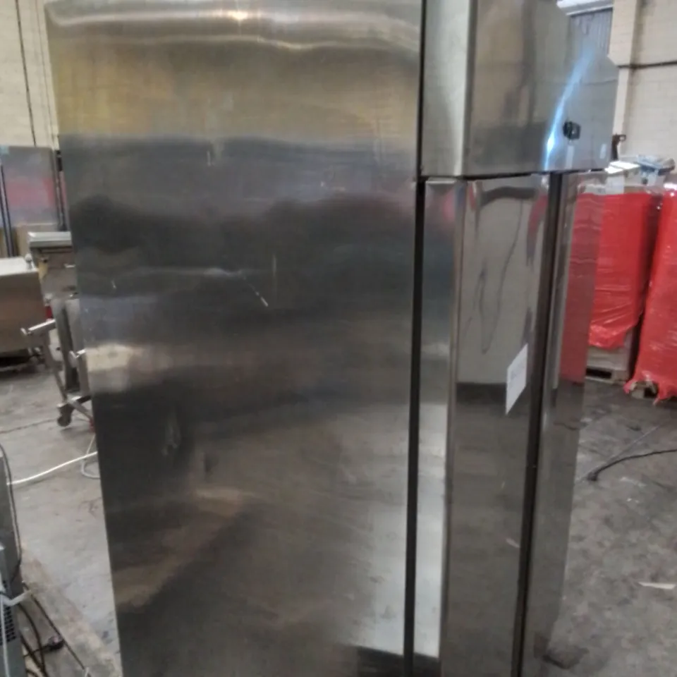 COMMERCIAL STAINLESS DOUBLE DOOR REFRIGERATED FOOD STORAGE UNIT 