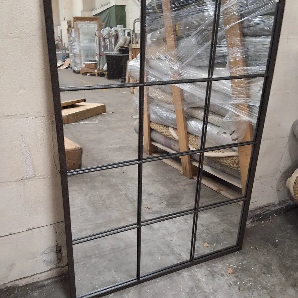 4×3 GRID MIRROR WITH METAL FRAME 80×110×3CM