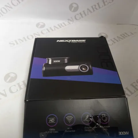 300W DASH CAM & 8GB SD CARD 