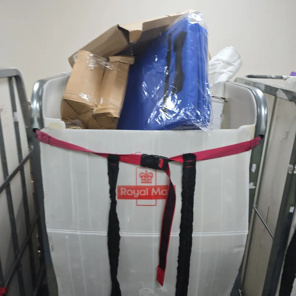 CAGE OF APPROXIMATELY 20 ASSORTED HOUSEHOLD ITEMS 